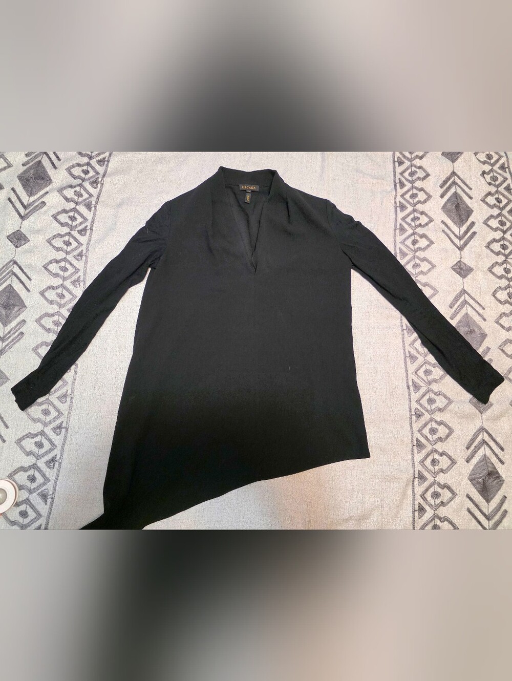 Escada Black Asymmetric Hem Long Sleeve Split Neck Tunic Blouse Size 32 / US XS